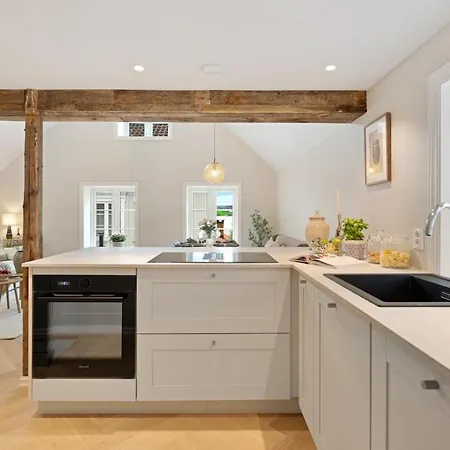 Idylliske Nordbyen - Brygga I Tønsberg