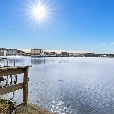 Idylliske Nordbyen - Brygga I Villa *