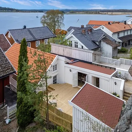 Idylliske Nordbyen - Brygga I Villa