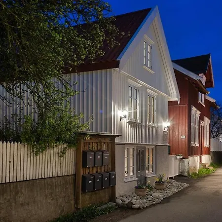 Idylliske Nordbyen - Brygga I Villa Tønsberg