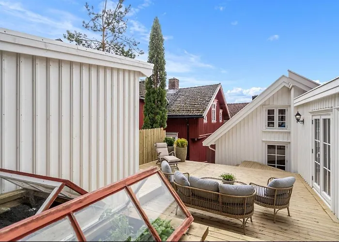 Idylliske Nordbyen - Brygga I Villa