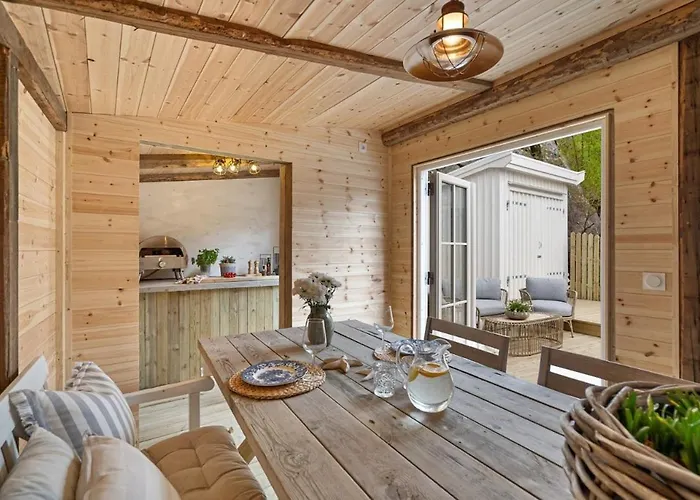 Idylliske Nordbyen - Brygga I Villa