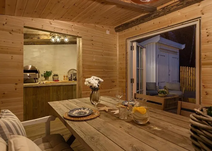 Idylliske Nordbyen - Brygga I Villa